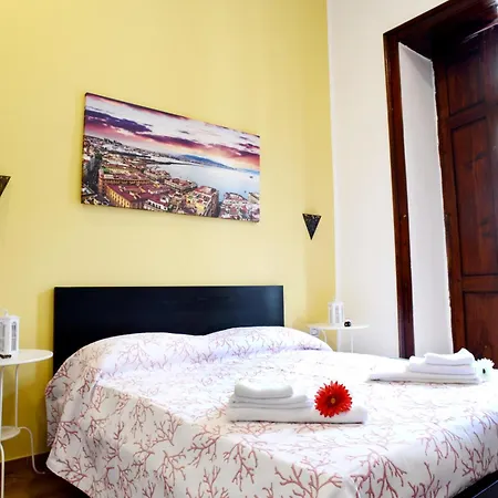 Vic' Street Oda ve Kahvaltı 4*