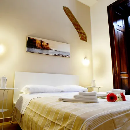 Vic' Street 4* Napoli