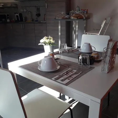 Vic' Street Bed & Breakfast Napoli